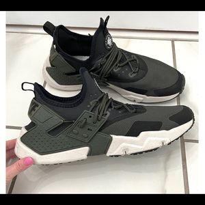 10.5 Mens Nike Air Huarache Drift (Seqouia Black)